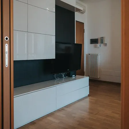 Tolstoi Apartamento Milán