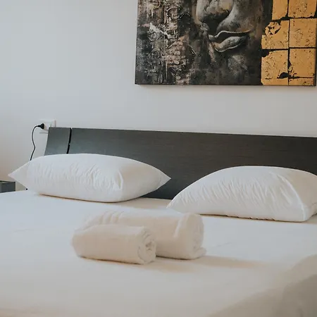 Tolstoi Apartamento Milán